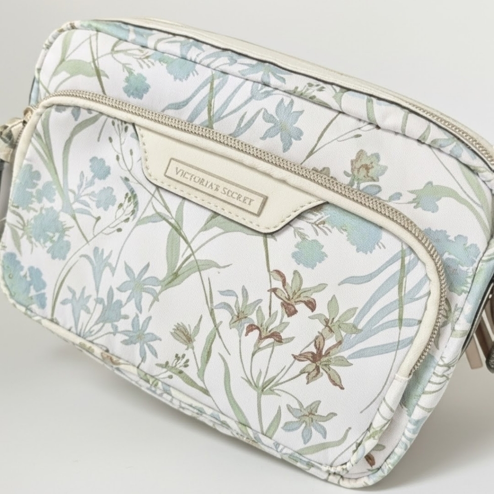 Nip VS luxury bridal bag sold out on vs limited ed ivory bouquet
